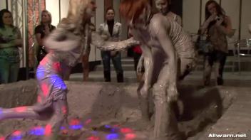 Sharka Blue's Gloriously Muddy Return! Screencap 20 on www.sinx.com