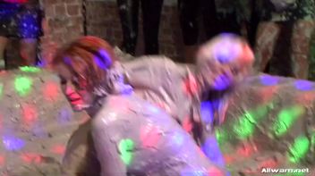 Sharka Blue's Gloriously Muddy Return! Screencap 29 on www.sinx.com