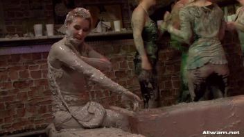 Sharka Blue's Gloriously Muddy Return! Screencap 40 on www.sinx.com