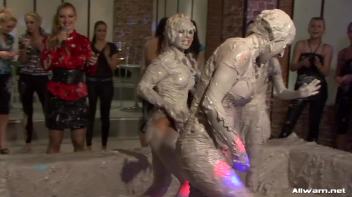 Sharka Blue's Gloriously Muddy Return! Screencap 57 on www.sinx.com