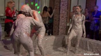 Sharka Blue's Gloriously Muddy Return! Screencap 58 on www.sinx.com