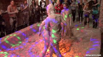 Sharka Blue's Gloriously Muddy Return! Screencap 68 on www.sinx.com
