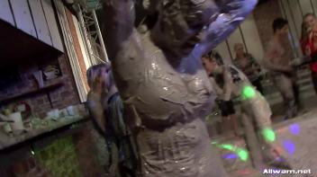 Sharka Blue's Gloriously Muddy Return! Screencap 78 on www.sinx.com