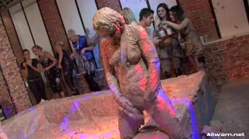 Sharka Blue's Gloriously Muddy Return! Screencap 79 on www.sinx.com