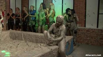 Sharka Blue's Gloriously Muddy Return! Screencap 80 on www.sinx.com