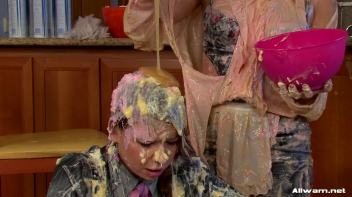 Eggy Snatch Screencap 86 on www.sinx.com