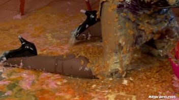 Eggy Snatch Screencap 98 on www.sinx.com