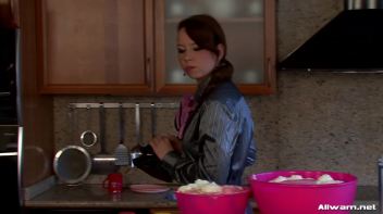 Eggy Snatch Screencap 4 on www.sinx.com