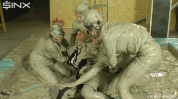 Mud Wrestling Mania, Babes Go After The Boss Screencap 13 on www.sinx.com