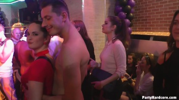 Party Hardcore Gone Crazy Vol. 38 Part 9 - Cam 4 Screencap 119 on www.sinx.com