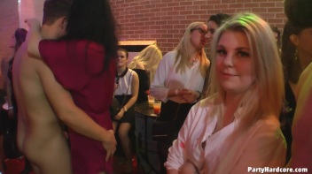 Party Hardcore Gone Crazy Vol. 38 Part 9 - Cam 4 Screencap 81 on www.sinx.com