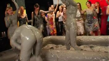 Happy Hour Mud Wrestling Event Screencap 96 on www.sinx.com