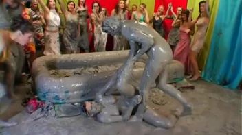 Happy Hour Mud Wrestling Event Screencap 64 on www.sinx.com