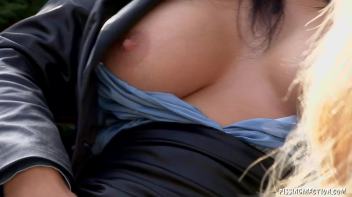 Lesbo Piss, Maid To Order Screencap 64 on www.sinx.com