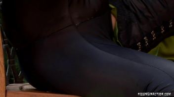 Lesbo Piss, Maid To Order Screencap 41 on www.sinx.com