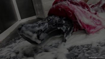 I pick you the Middle Dick! Screencap 98 on www.sinx.com