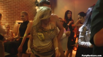 Party Hardcore Gone Crazy Vol. 37 Part 8 - Cam 4 Screencap 58 on www.sinx.com