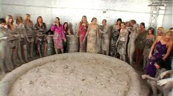 Muddy Fucking Slamdown! Screencap 1 on www.sinx.com