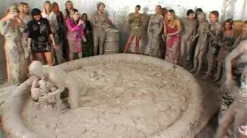 Muddy Fucking Slamdown! Screencap 18 on www.sinx.com