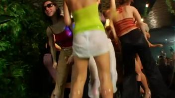 Jungle Bangers Part 1 - Shower Cam Screencap 59 on www.sinx.com