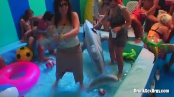 Euroslut Hotel Part 3 - Cam 2 Screencap 35 on www.sinx.com