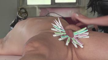 CBT mit Klammern Screencap 12 on www.sinx.com