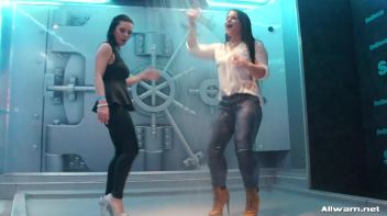 Dressed To Wetlook Impress! Screencap 4 on www.sinx.com