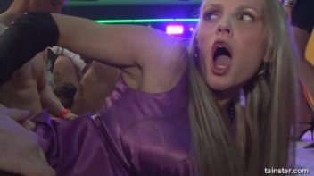 Gash Gamblers Part 3 - Main Edit Screencap 4 on www.sinx.com