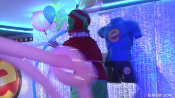 Welcome To The Mad House Part 2 - Cam 1 Screencap 4 on www.sinx.com