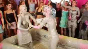 Eurobabes Love To Slam Their Faces Into The Mud Screencap 92 on www.sinx.com