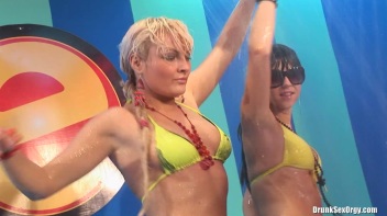 Bikini Beach Balls Part 4 - Cam 4 Screencap 56 on www.sinx.com