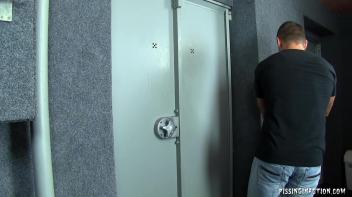 Piss Busted In The Elevator Screencap 8 on www.sinx.com