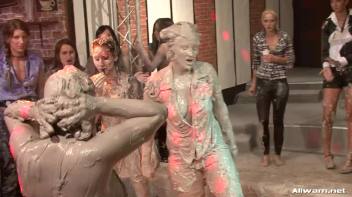 How Real Women Battle In The Mud Screencap 48 on www.sinx.com