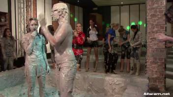 How Real Women Battle In The Mud Screencap 67 on www.sinx.com