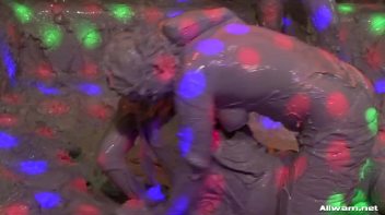 How Real Women Battle In The Mud Screencap 74 on www.sinx.com