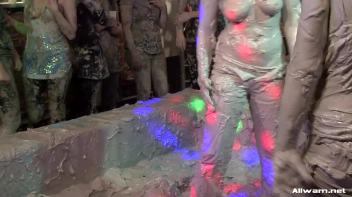 How Real Women Battle In The Mud Screencap 77 on www.sinx.com