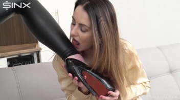 Deep Toy And Tongue Penetration Screencap 14 on www.sinx.com