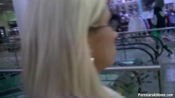 Shopping For Cock Screencap 81 on www.sinx.com