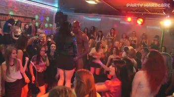 Party Hardcore Gone Crazy Vol. 27 Part 2 - Cam 2 Screencap 106 on www.sinx.com