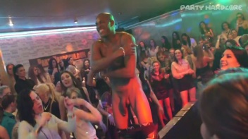 Party Hardcore Gone Crazy Vol. 27 Part 2 - Cam 2 Screencap 109 on www.sinx.com