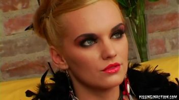 You Can Almost SMELL the Piss... Screencap 15 on www.sinx.com