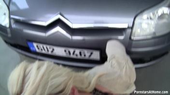 DickSuck Car Wash Screencap 37 on www.sinx.com