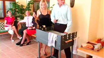 Barbecue Babe Bang Screencap 1 on www.sinx.com