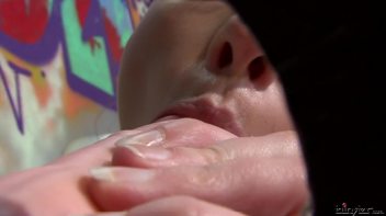 Spray Painter Gets Sprayed Screencap 25 on www.sinx.com