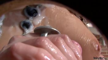 Spray Painter Gets Sprayed Screencap 62 on www.sinx.com