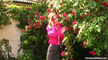 Pinky Babe Blasted In Yellow Screencap 3 on www.sinx.com