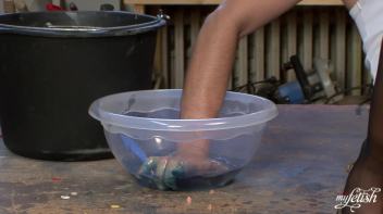 A Surefire Way To Take His Mind off Work Screencap 34 on www.sinx.com