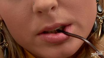 High Fashion High Fetish Execubabes Screencap 3 on www.sinx.com