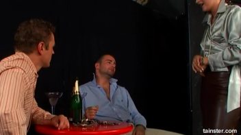Remember to Tip Well! Screencap 8 on www.sinx.com