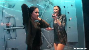 Babes On Wetlook Display Screencap 10 on www.sinx.com